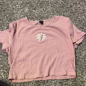 pink crop top w daisy